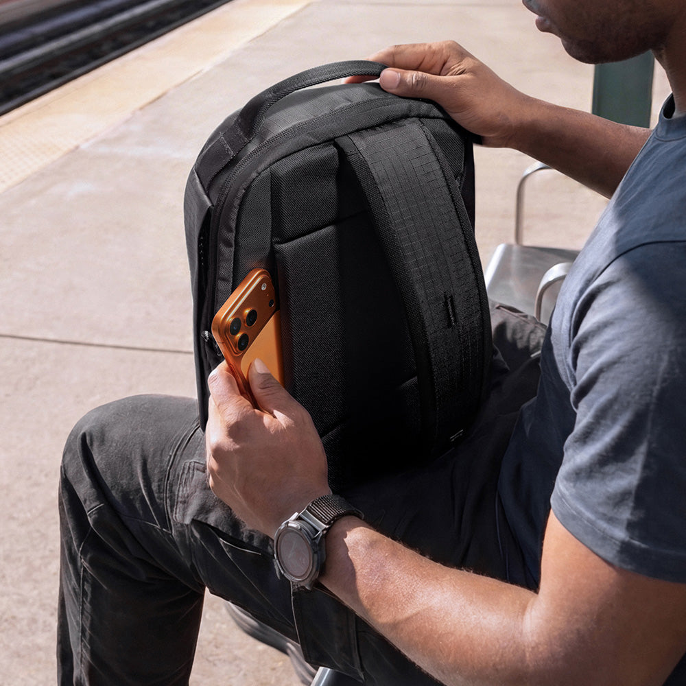 新品UrbanEX-T30 斜孭袋 10L
