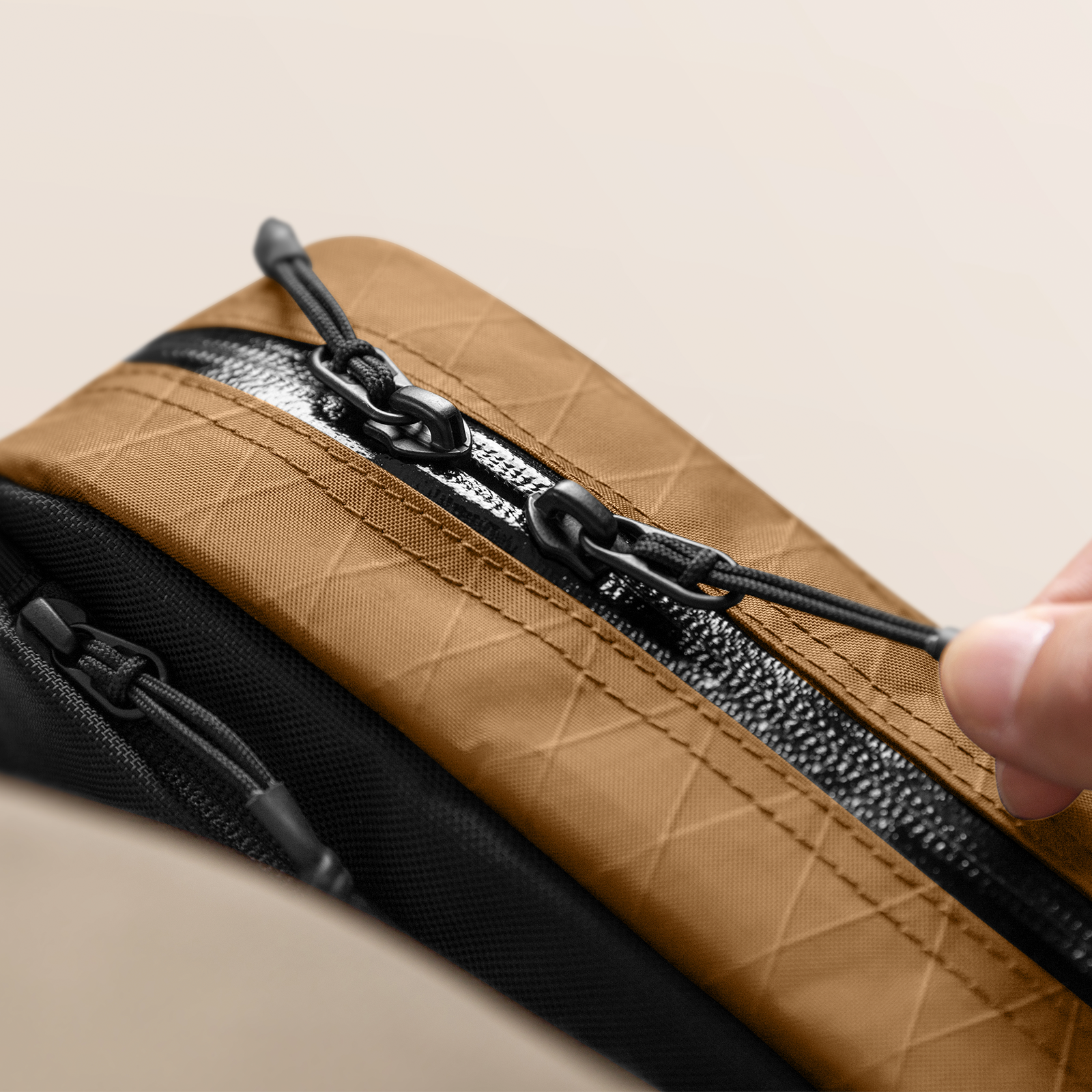 Aviator-T35 X-Pac 斜孭袋 2.5L