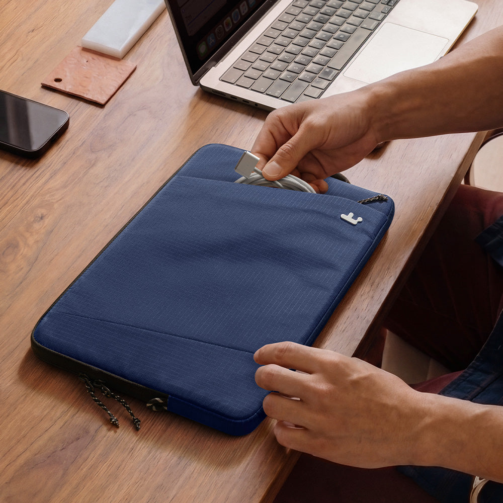Essence-A35 手提電腦袋 適配於16吋 MacBook Pro