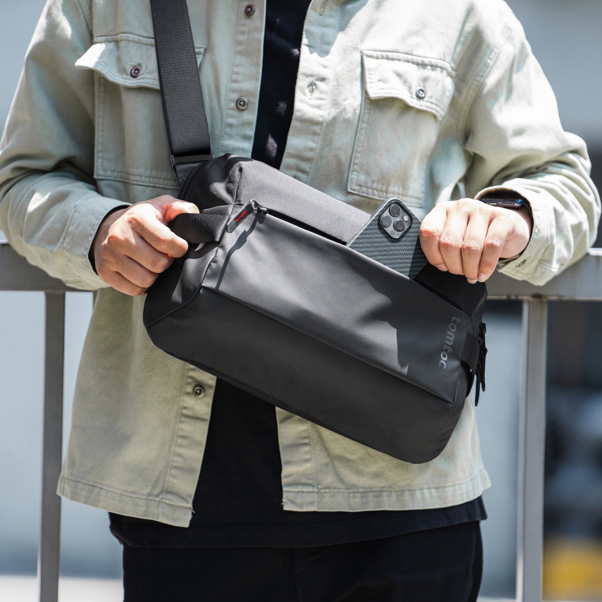 Explorer-T21 斜孭袋 M