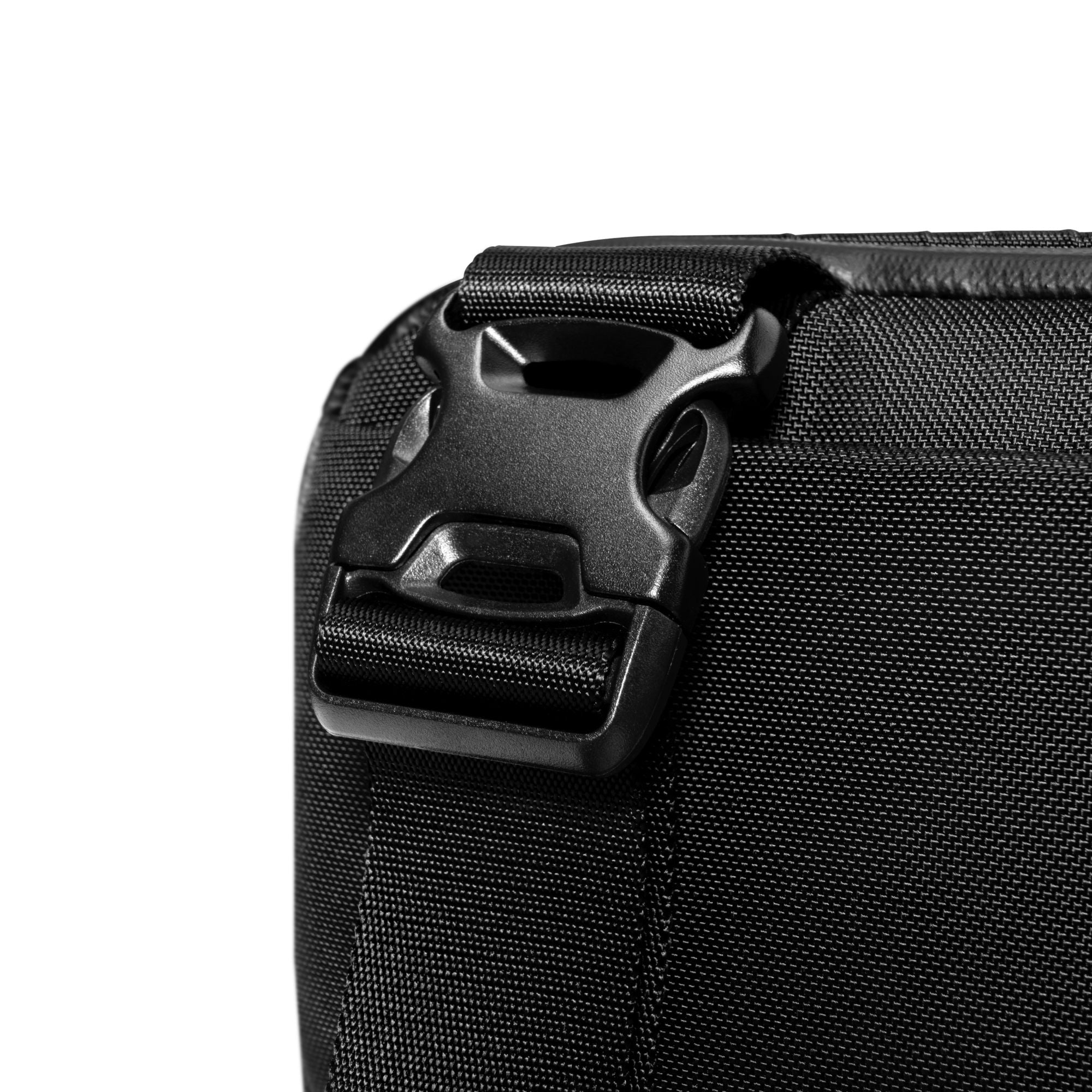Explorer-T21 X-Pac 斜孭袋 S