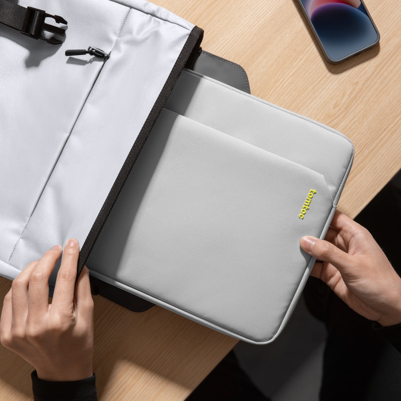 Light-A18電腦袋保護袋 適用於14吋MacBook Pro