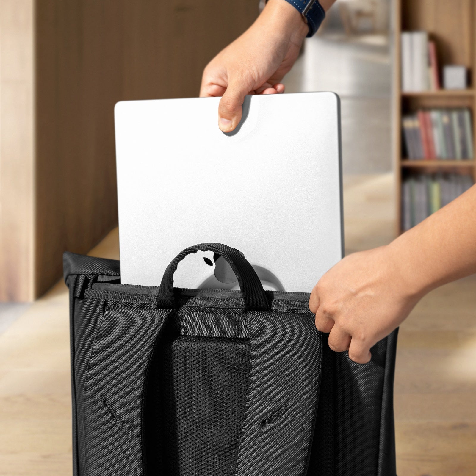 Navigator-T61 捲頂式封口實用背囊 25-30L