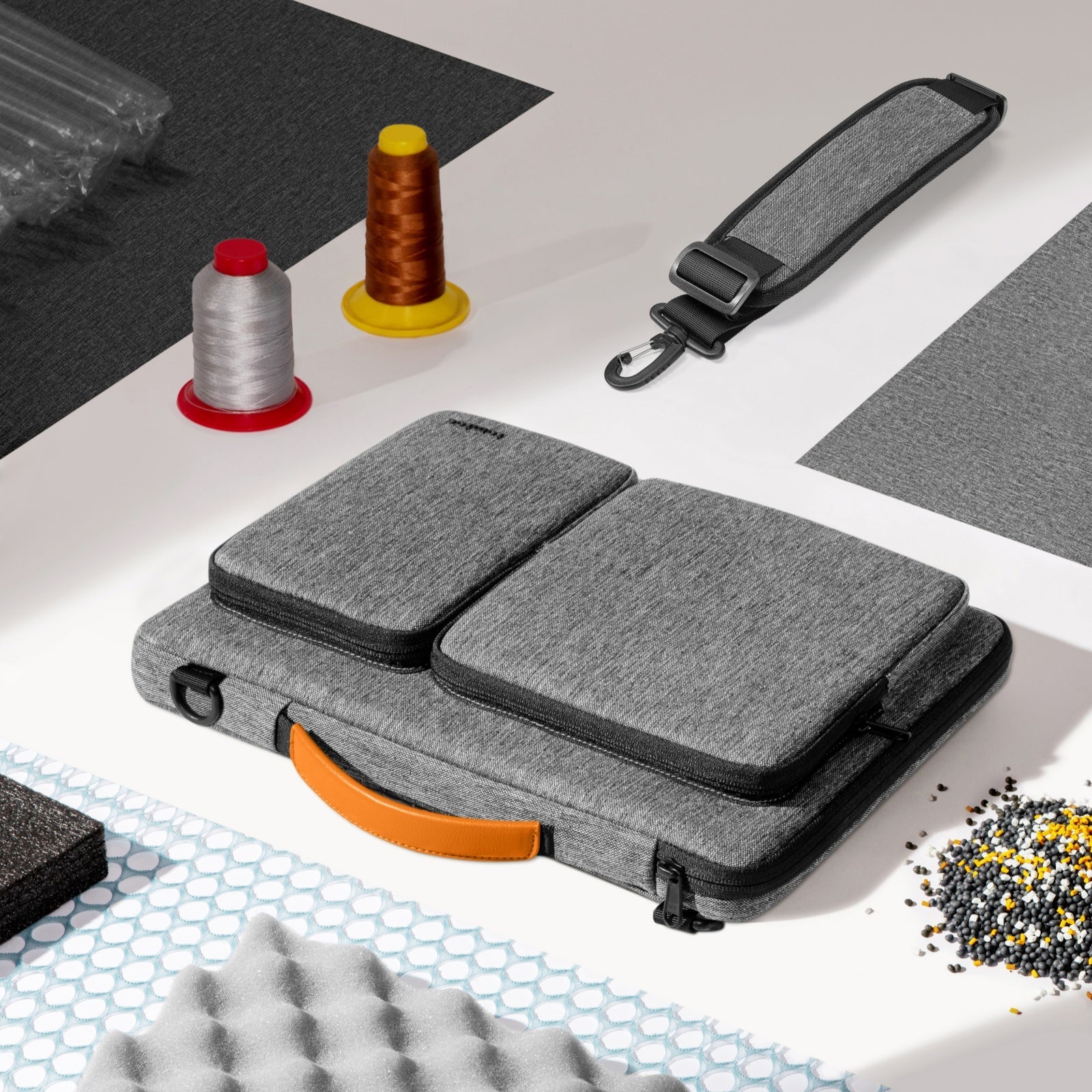 Defender-A42 手提電腦保護袋/斜孭袋 適用於16吋MacBook Pro