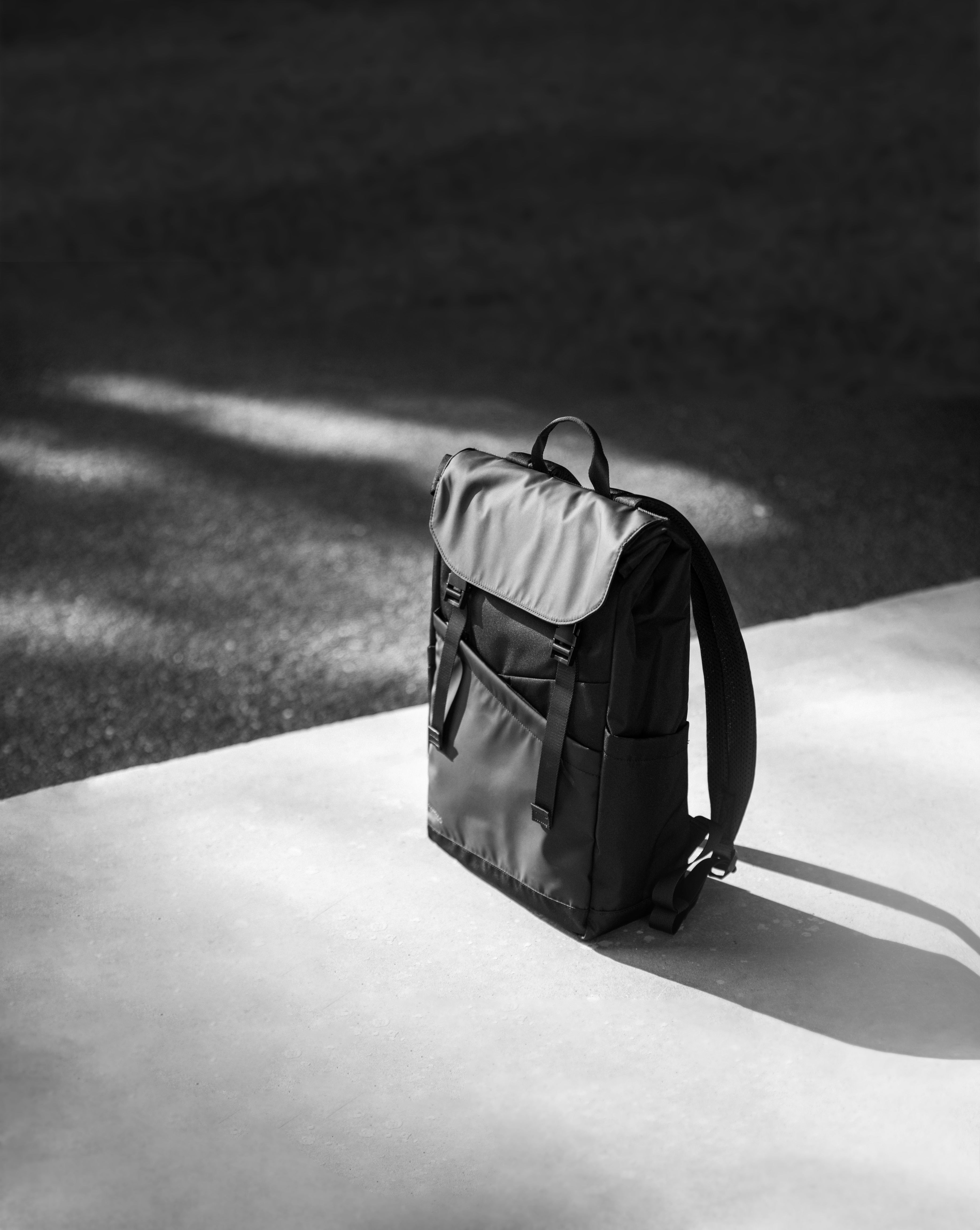 Slash-T64 輕量電腦背囊 18L