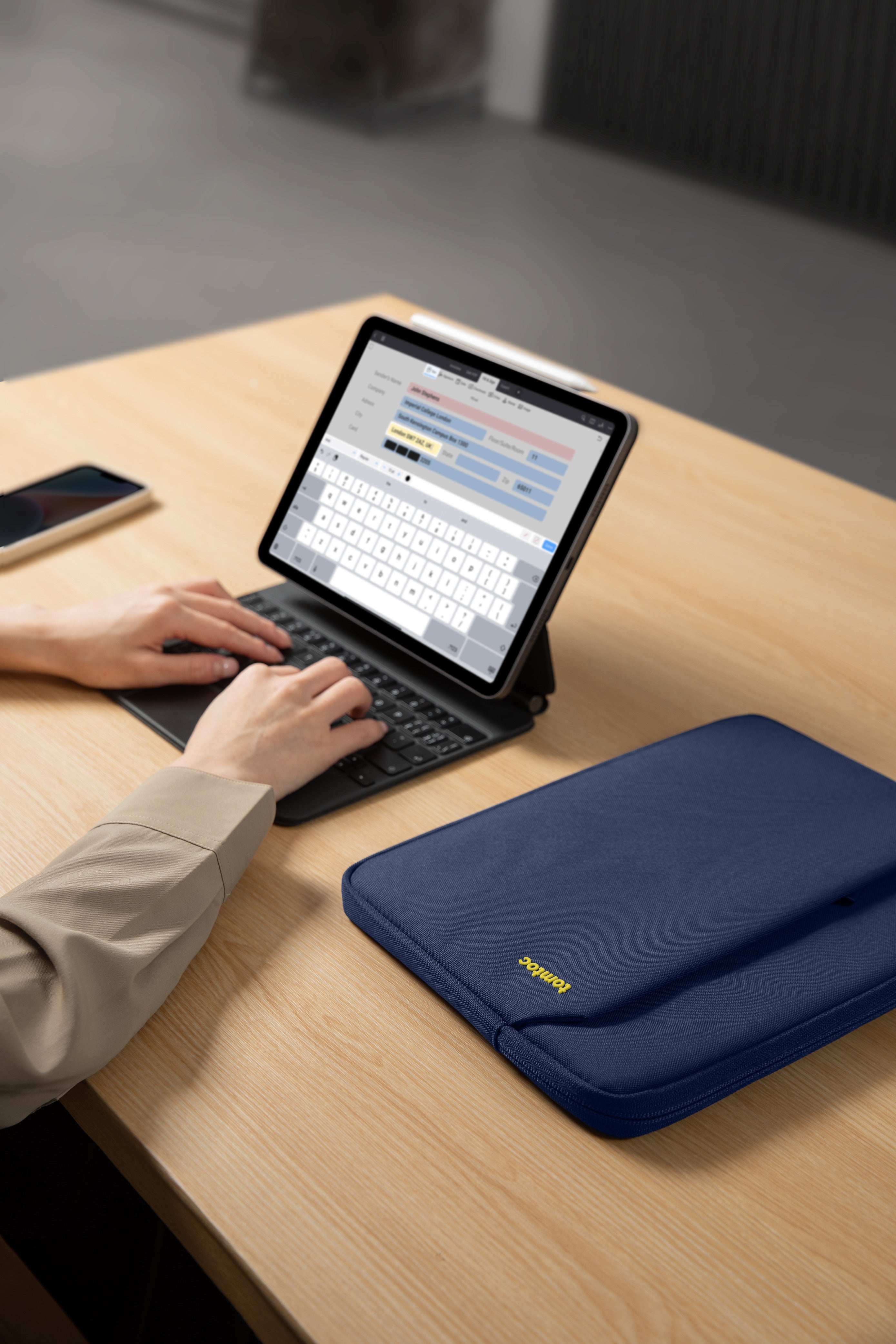 Light-B18 平板電腦保護套 適用於11吋 iPad Air/Pro