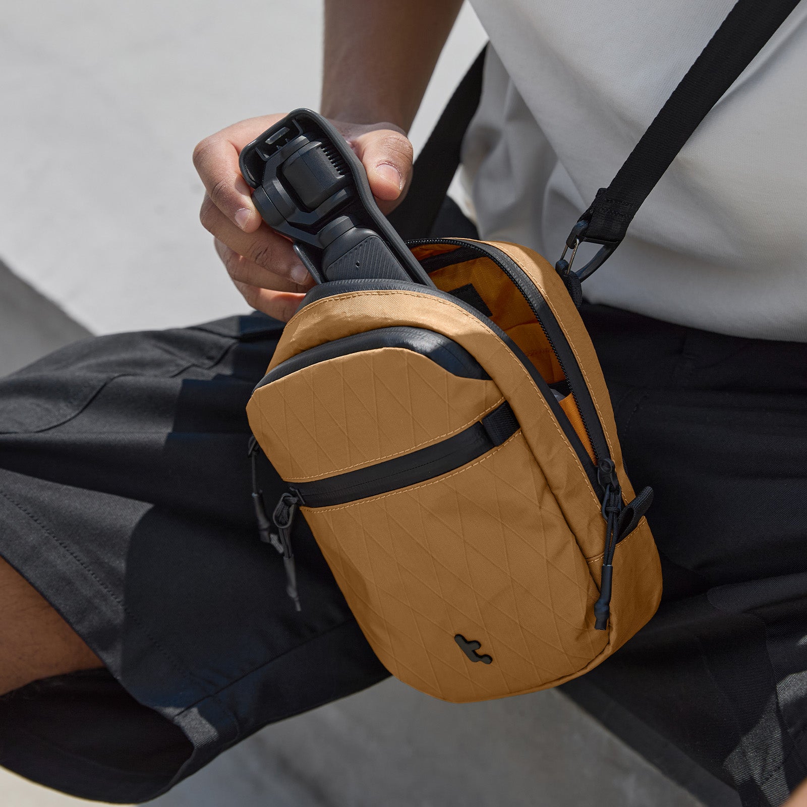 tomtoc Aviator-T37 X-Pac 旅行斜背包