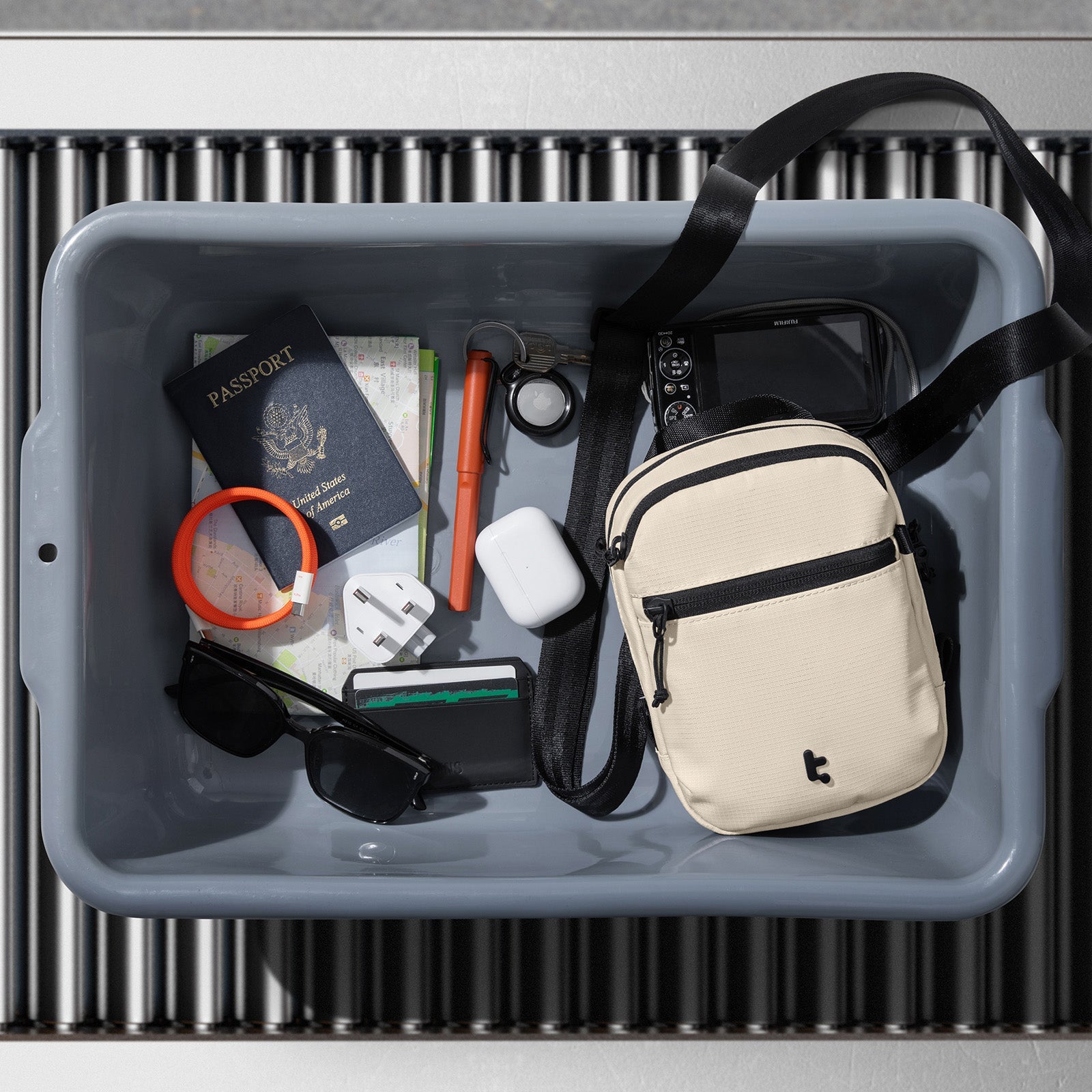 Aviator-T37 旅行斜孭袋 1.3L