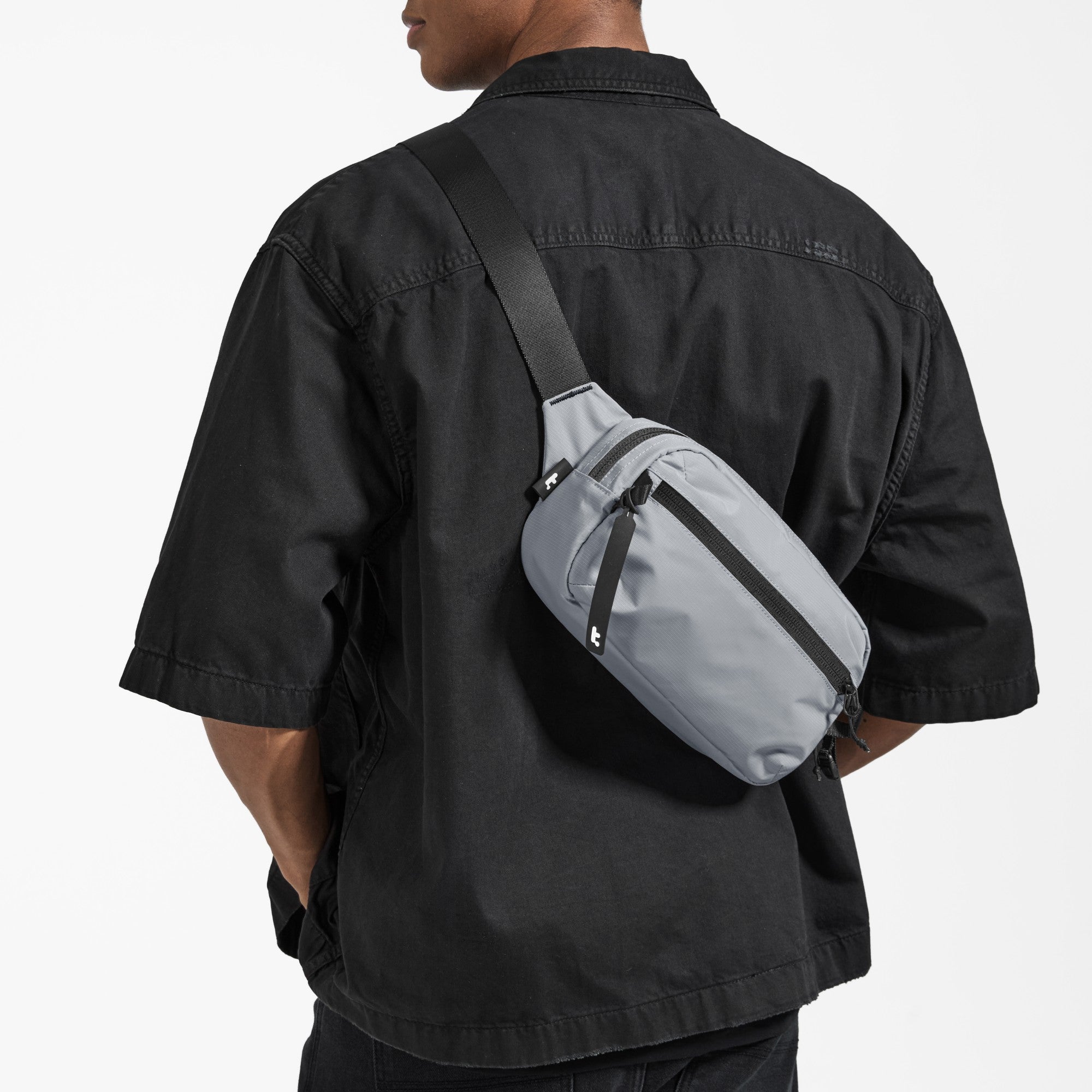 Aviator-T33 飛行家輕量斜孭袋3.5L