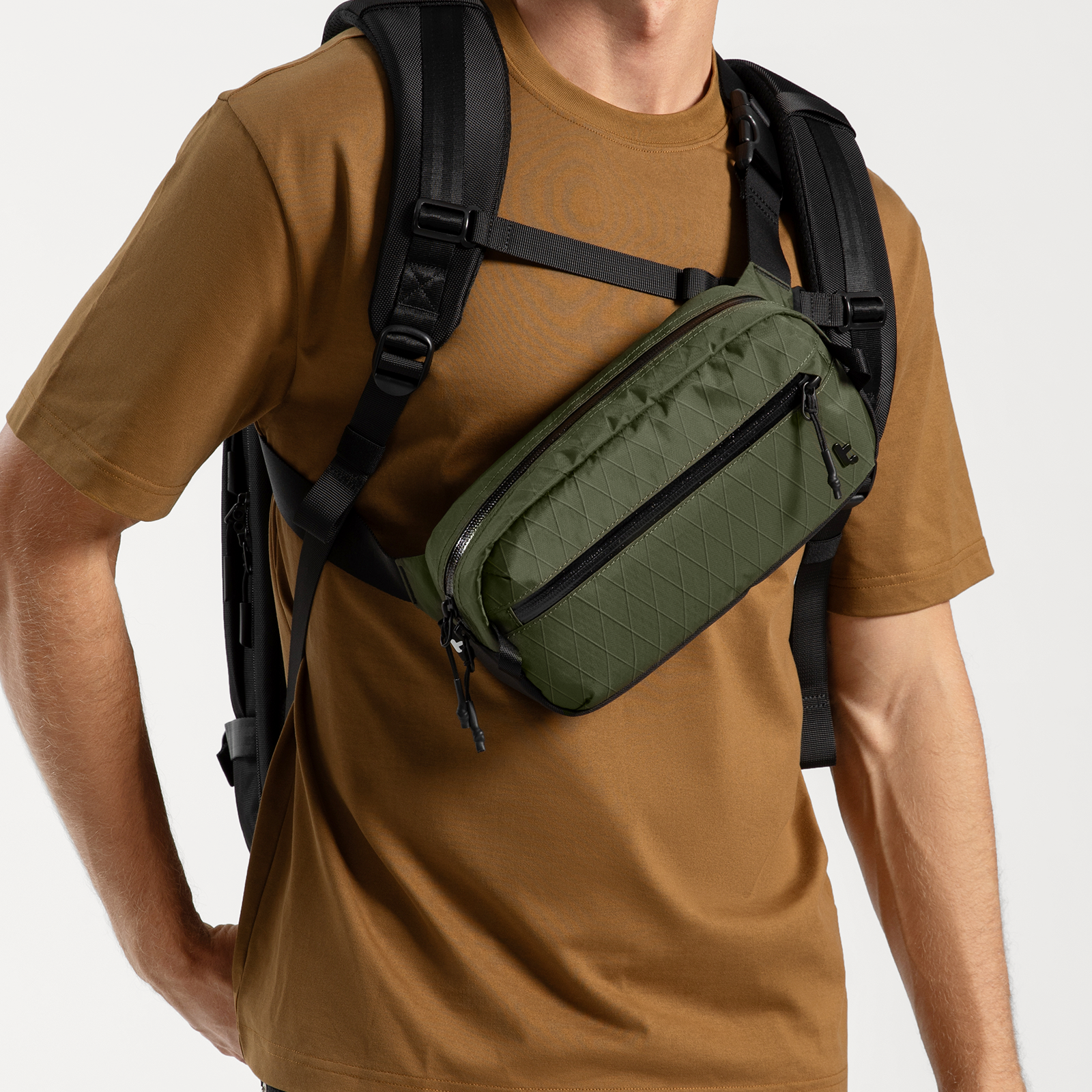 Aviator-T35 X-Pac 斜孭袋 2.5L