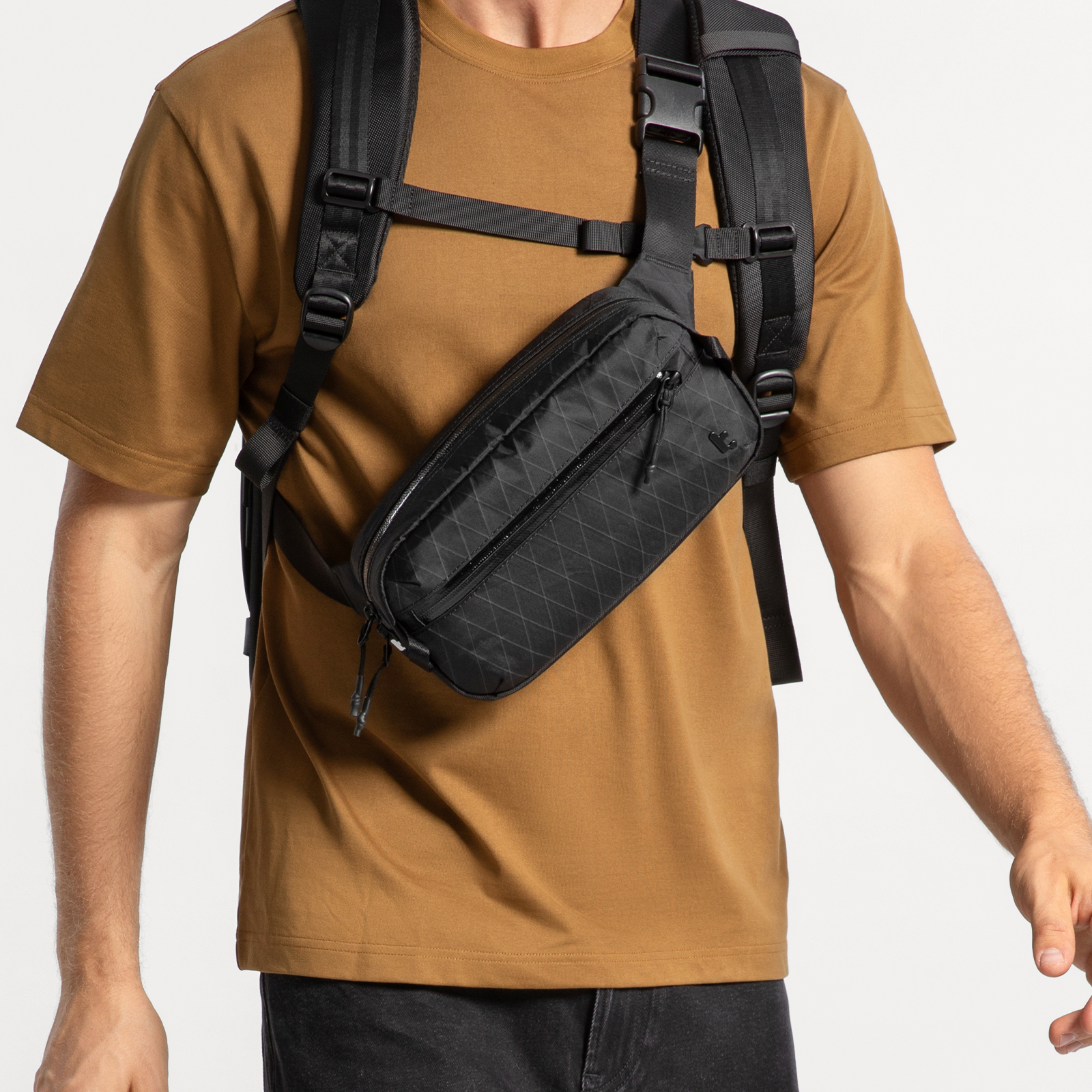 Aviator-T35 X-Pac 斜孭袋 2.5L