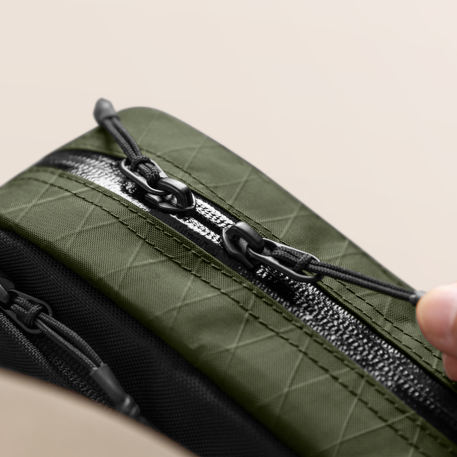 Aviator-T35 X-Pac 斜孭袋 2.5L