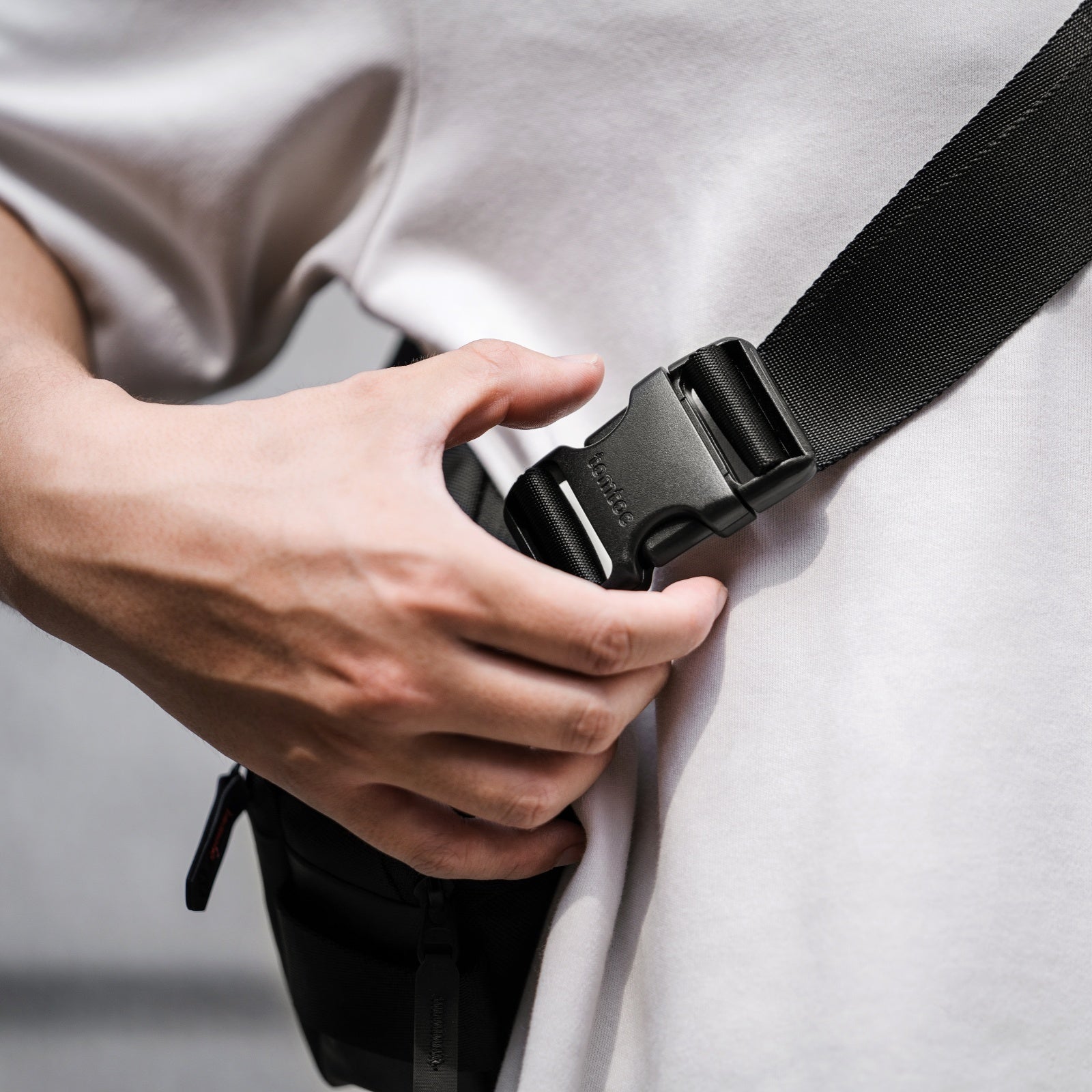 Explorer-T21 斜孭袋 S