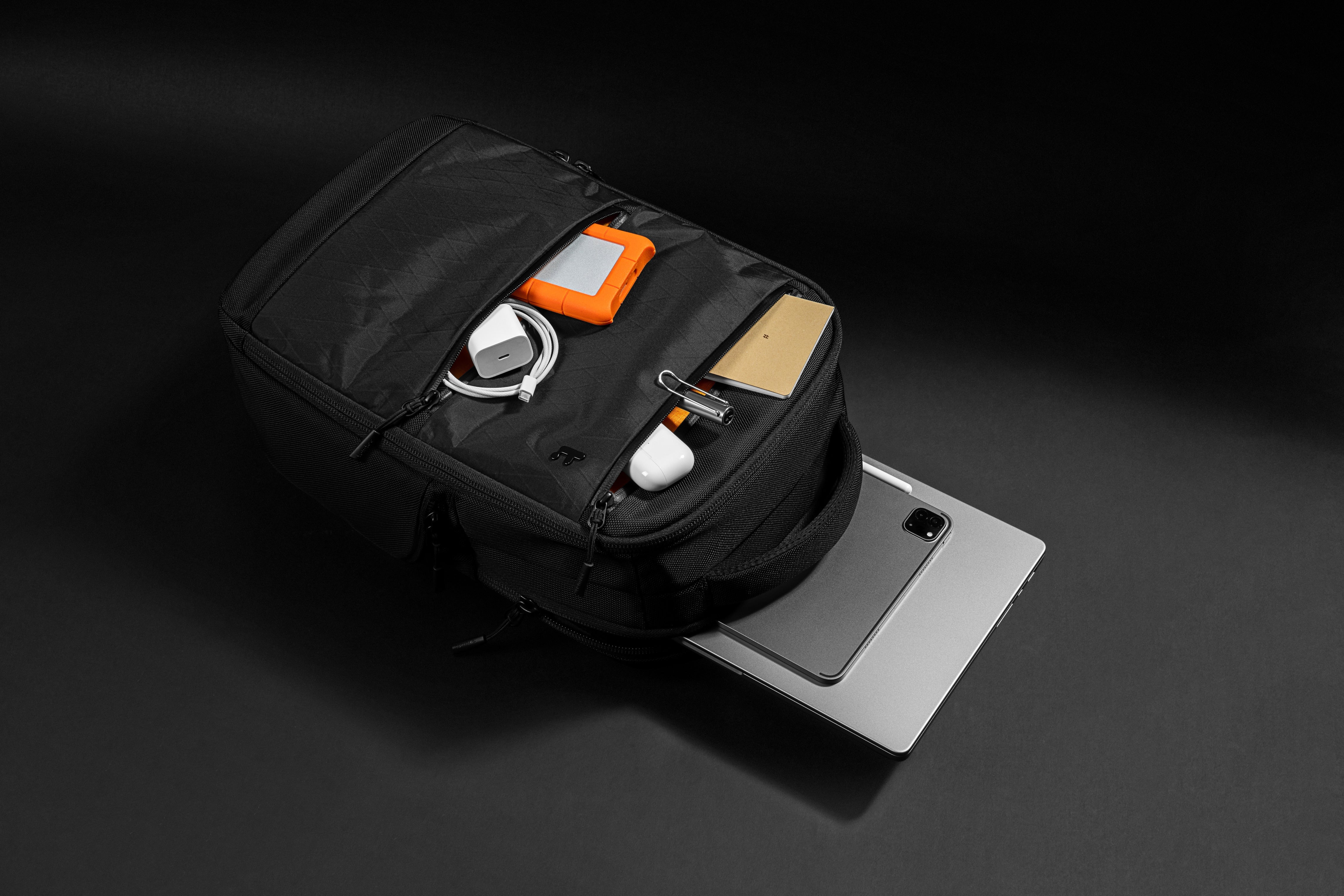 tomtoc TechPack-T73 X-Pac 多功能背包 15.6吋/30L 曜石黑 T73M1D1
