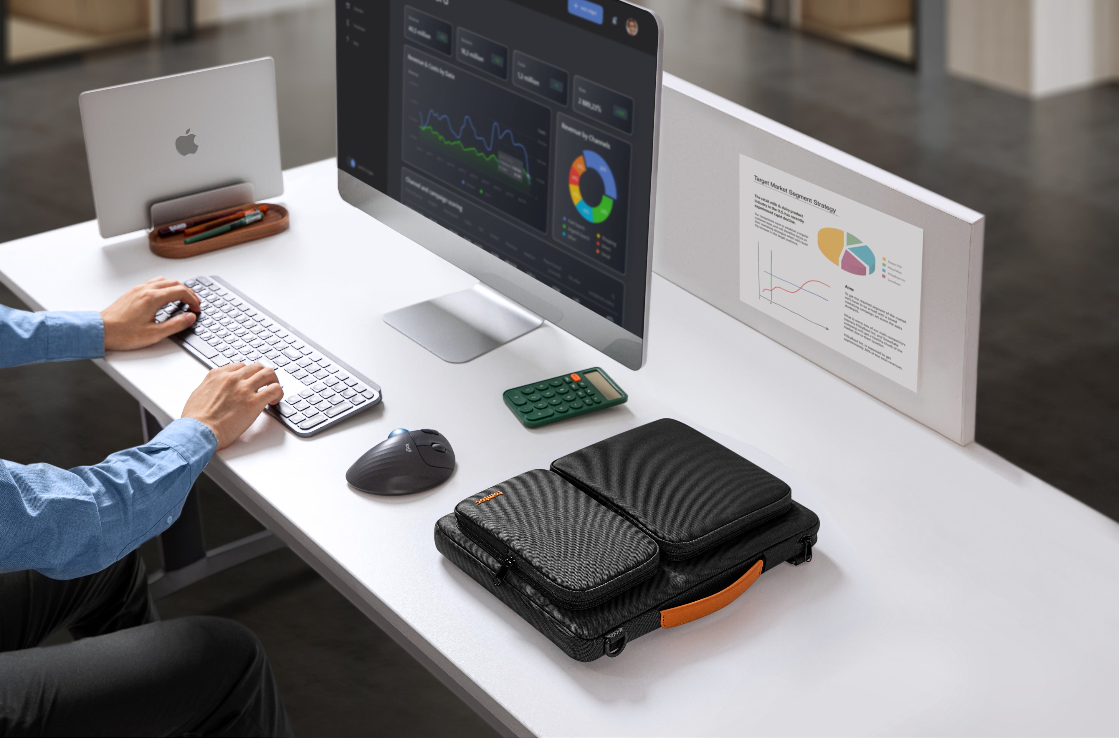 tomtoc Defender-A42 筆記型電腦肩背包（適用於 14 吋 MacBook Pro)(A42D3D1)