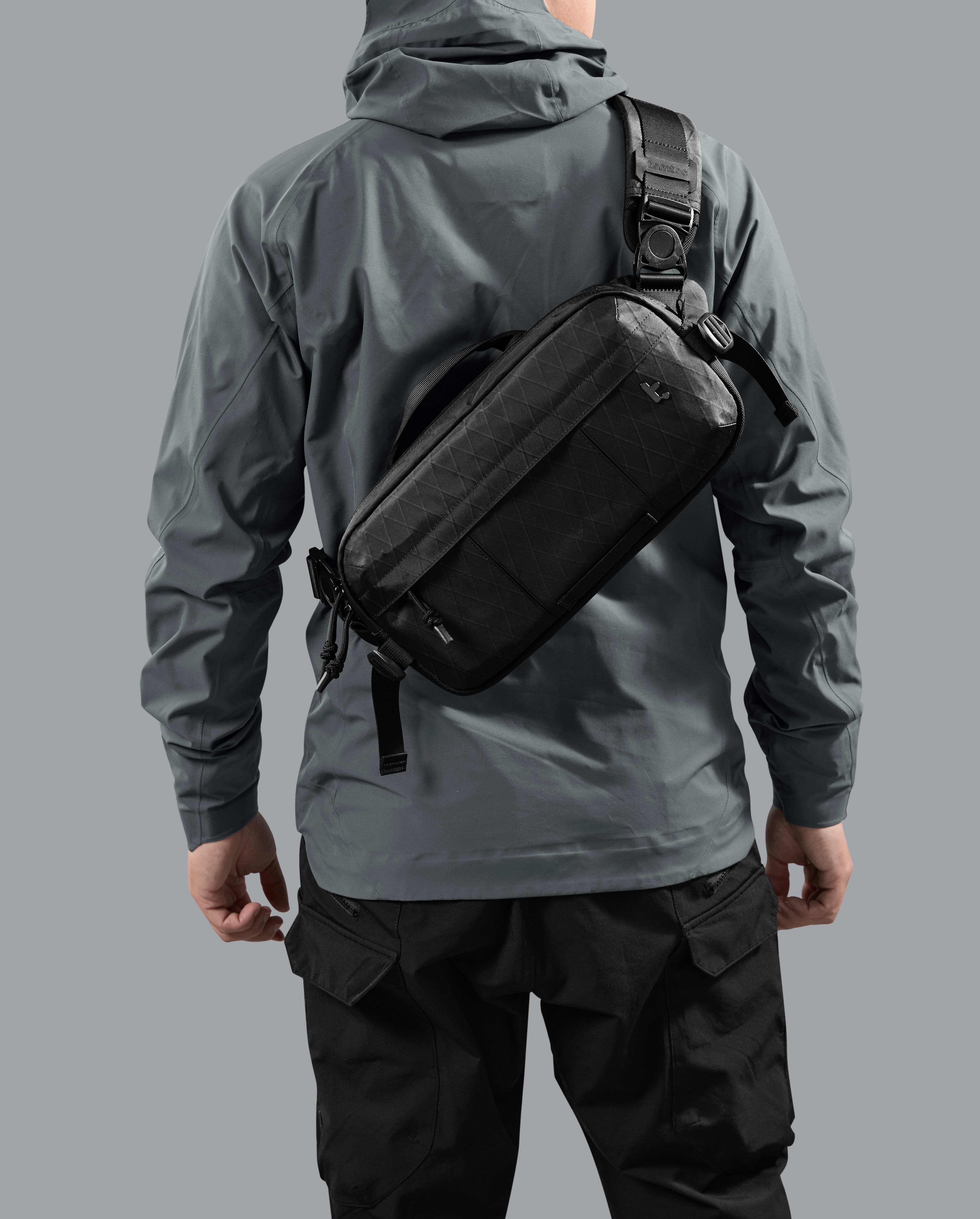 tomtoc Wander-T26 X-Pac 循跡探索斜背包 Steam Deck /5.5L (Black, Brown,Blue)