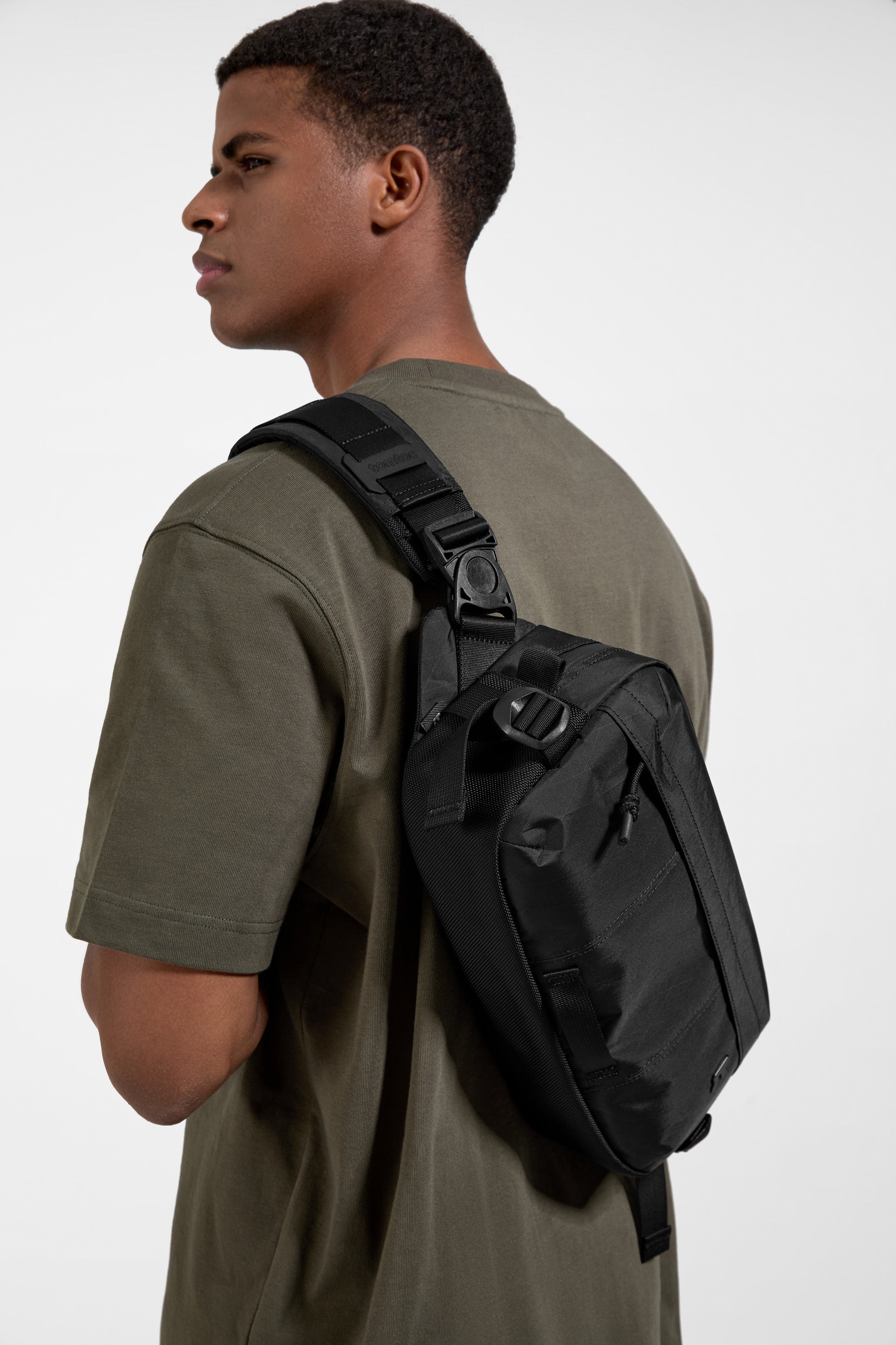 tomtoc Wander-T26 X-Pac 循跡探索斜背包 Steam Deck /5.5L (Black, Brown,Blue)