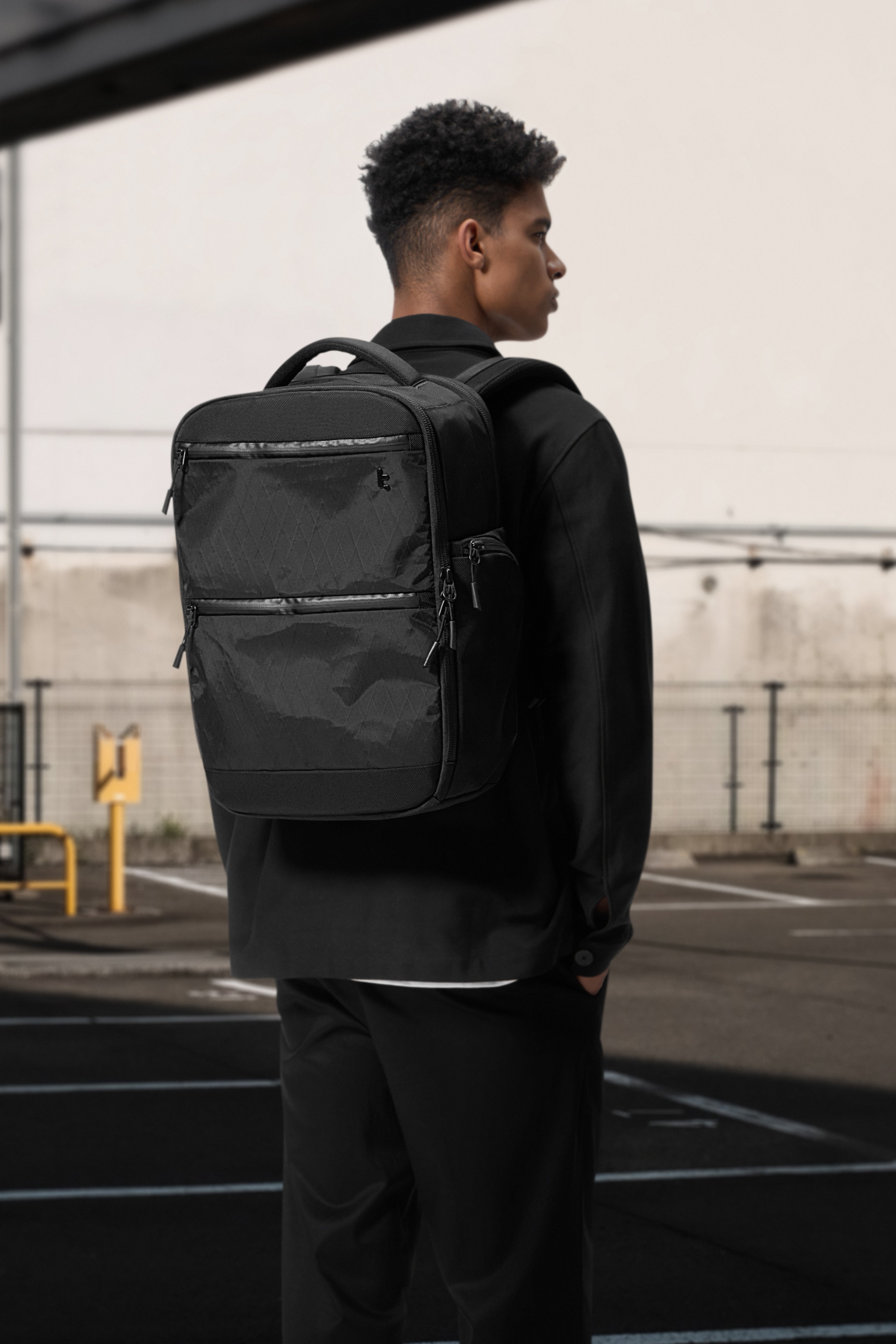 tomtoc TechPack-T73 X-Pac 多功能背包 15.6吋/20L Black (T73S1D1)