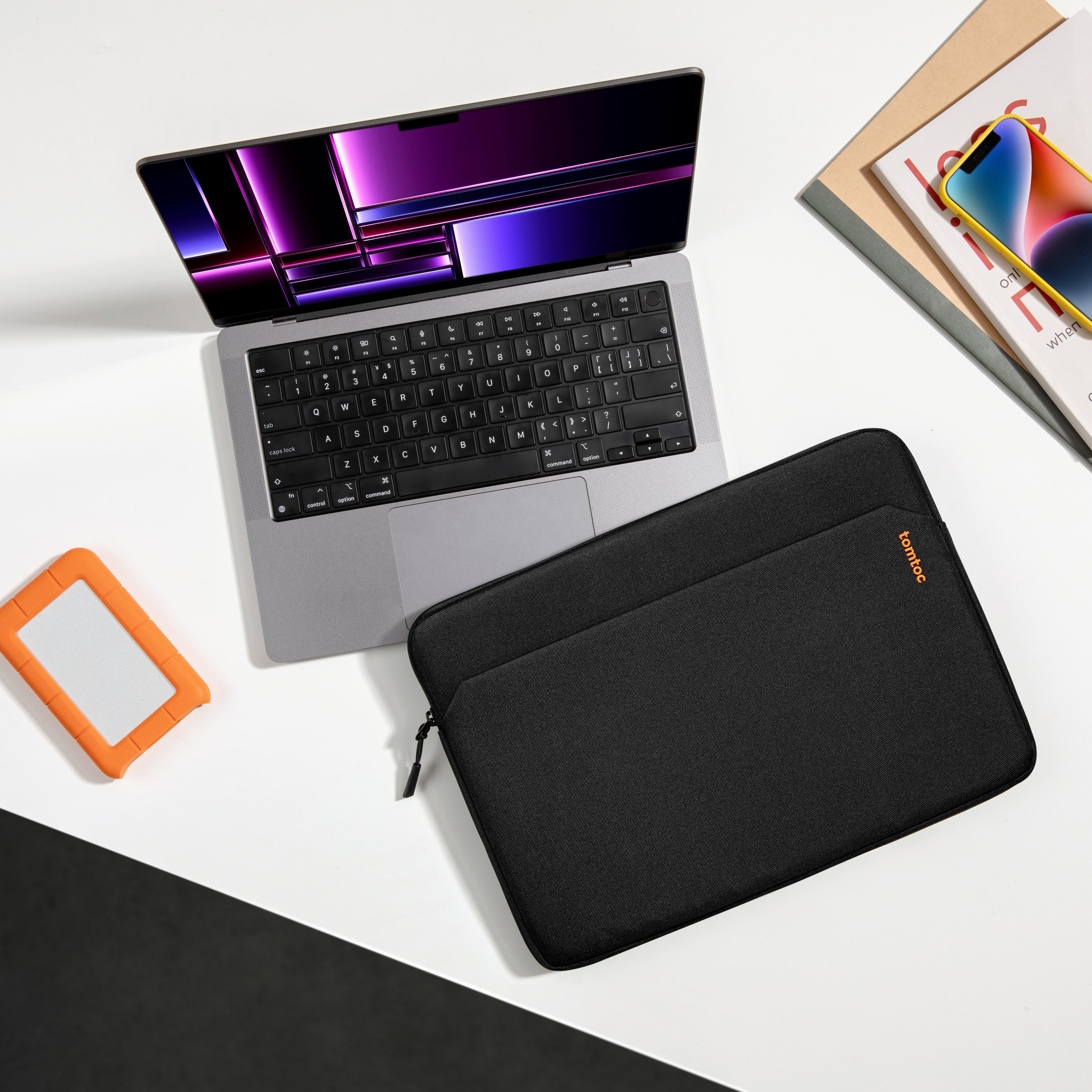 tomtoc Light-A18 筆記型電腦保護套（適用於 14 吋 MacBook Pro)
