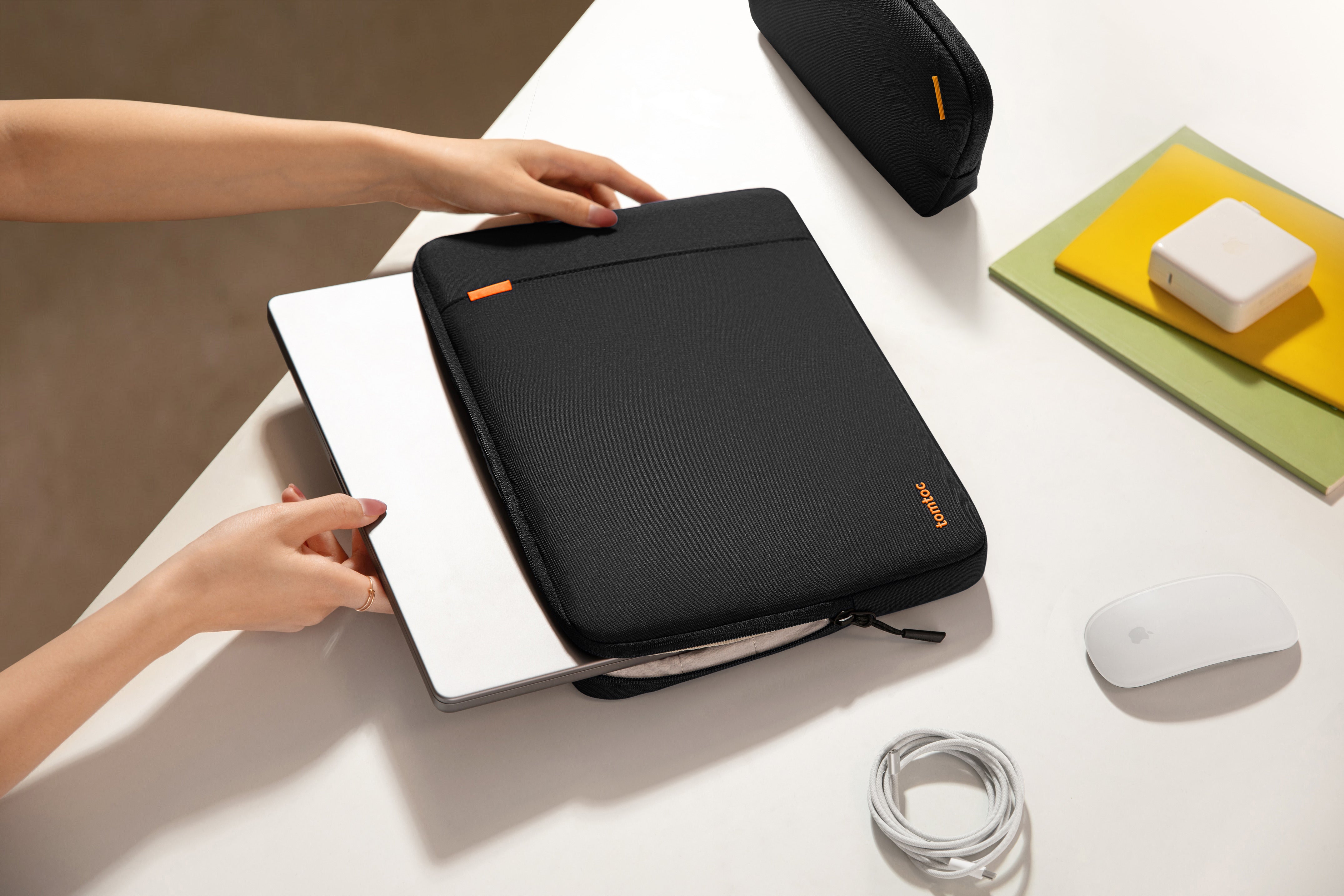 tomtoc Defemder-A13 Laptop Sleeve Kit 16吋